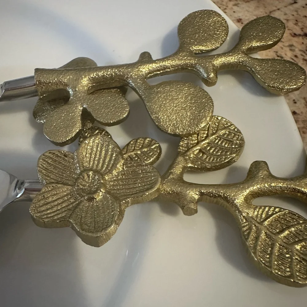 Serveware Ornate Silver & Gold Cheese Knife Floral leafy Theme x 1